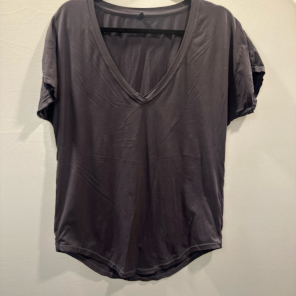 P'tula vivían V-Neck Short Sleeve Top - Charcoal Gray